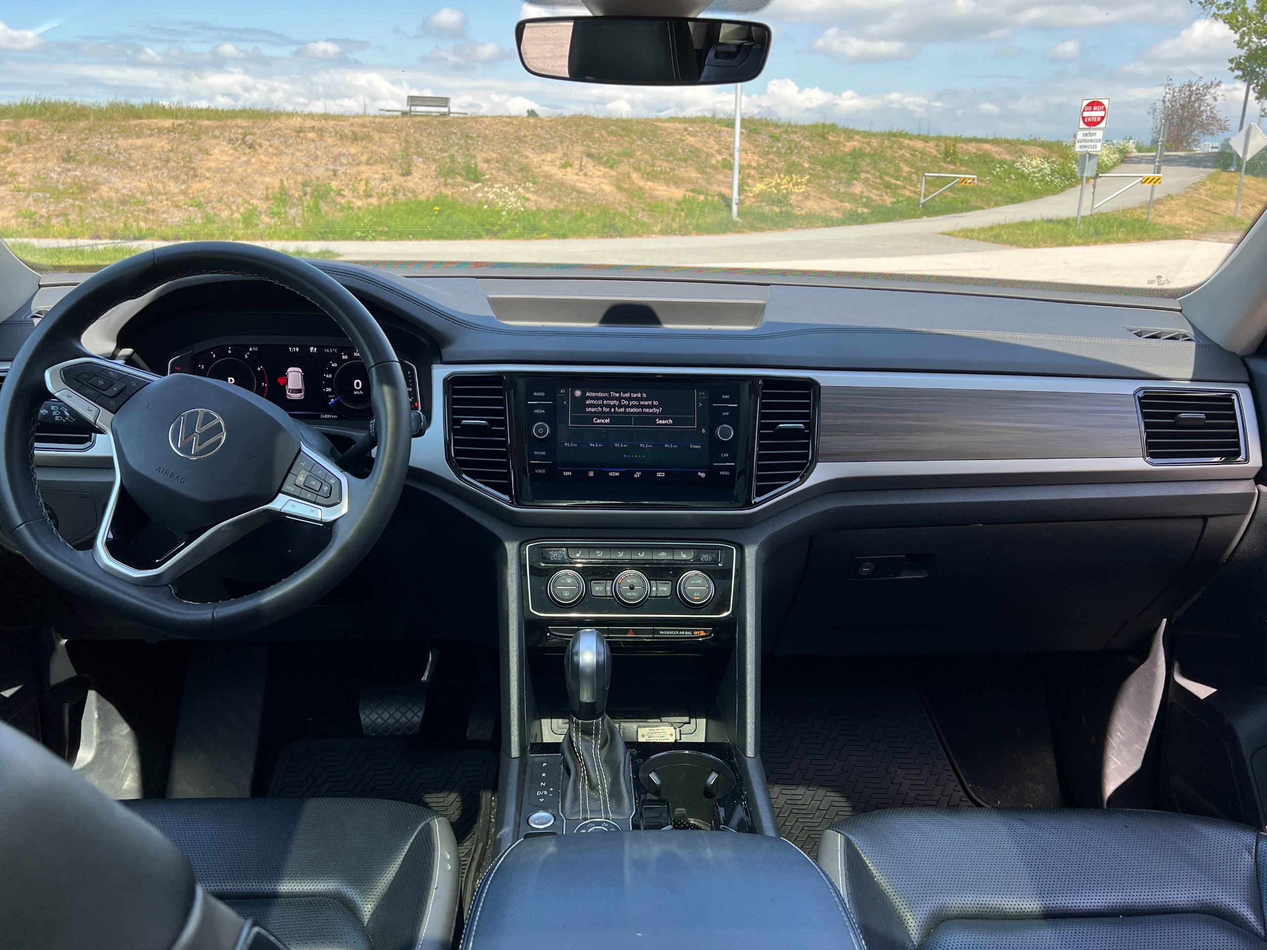 2023 volkswagen atlas sel v6 | one owner | 6 seater - Image 8